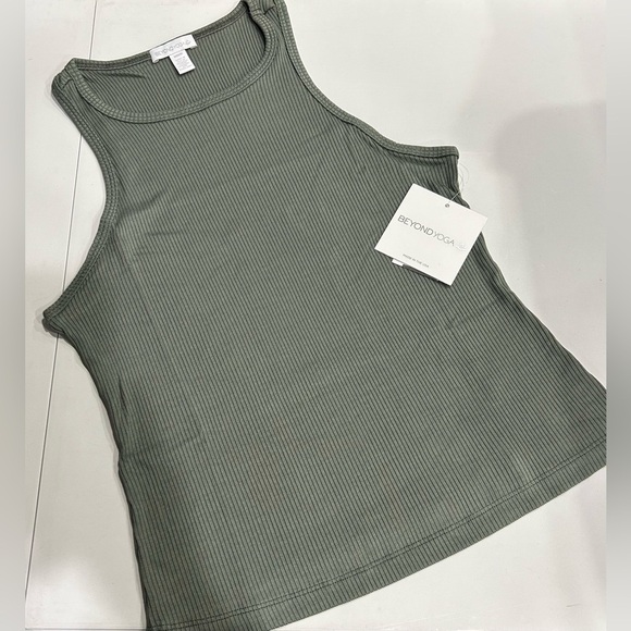 Beyond Yoga Women's XL Formation Tank Green Dusk NWT High Neckline